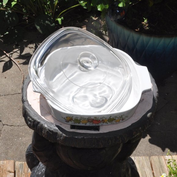 Corningware Casserole w/Lid A-8-B 1.4 Liter - Picture 3 of 3